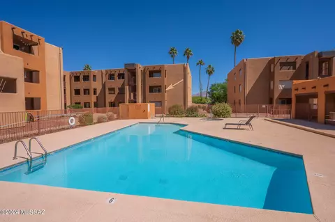 1810 E Blacklidge Dr #116, Tucson, AZ 85719