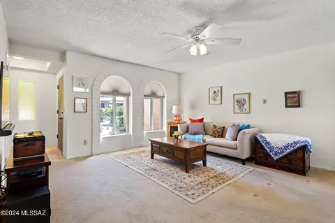 Living - 643 E Savannah St, Vail, AZ 85641 photo 1 of 4