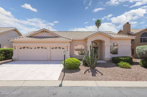 1966 W Desert Highlands Dr, Tucson, AZ 85737