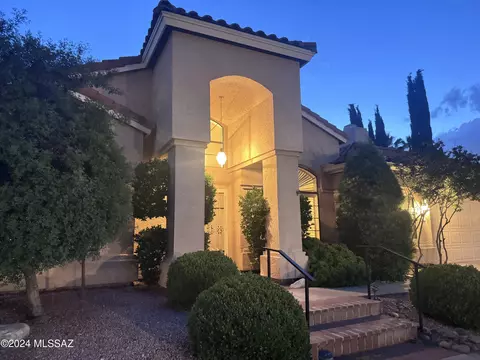 7380 E Shoreline Dr, Tucson, AZ 85715