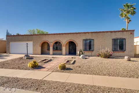 7535 Edison St, Tucson, AZ 85715