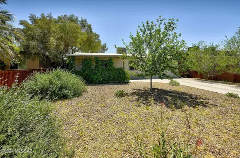 2224 Eastland St, Tucson, AZ 85719