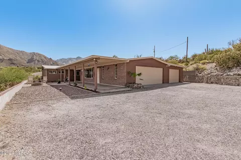 7632 N Village Ave, Tucson, AZ 85704