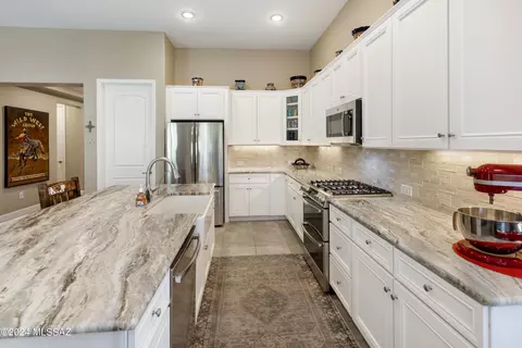 59875 E Juniper Rd, Oracle, AZ 85623 photo 6