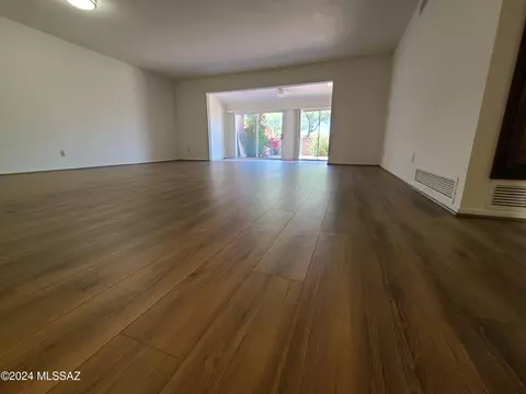 1497 W Sendero Uno, Tucson, AZ 85704