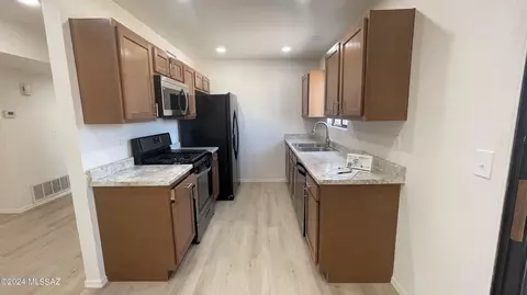 2117 E Pinal Vis, Tucson, AZ 85713 photo 3