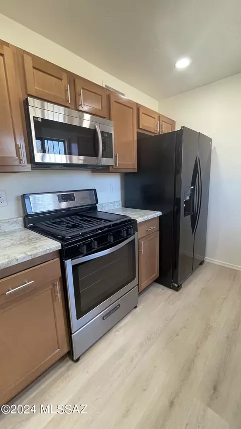 2117 E Pinal Vis, Tucson, AZ 85713 photo 4