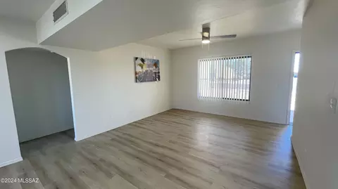2117 E Pinal Vis, Tucson, AZ 85713 photo 9