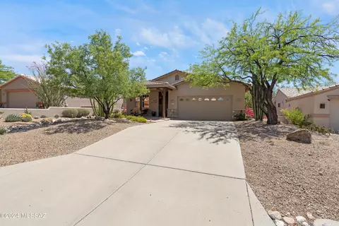2061 S Flying Heart Ln, Tucson, AZ 85713