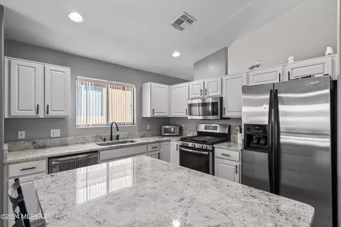 28 W Eric Dorman St, Vail, AZ 85641 photo 10