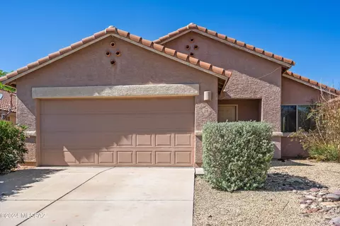 28 W Eric Dorman St, Vail, AZ 85641