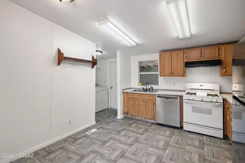 582 E 7th St, Benson, AZ 85602 photo 7