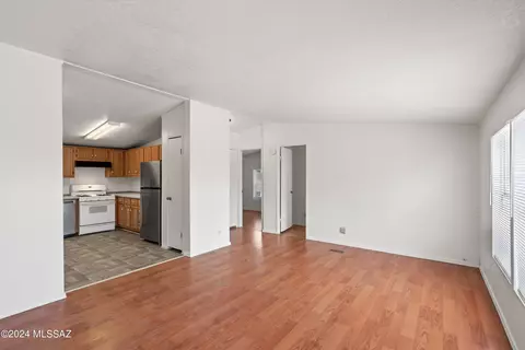 582 E 7th St, Benson, AZ 85602 photo 3
