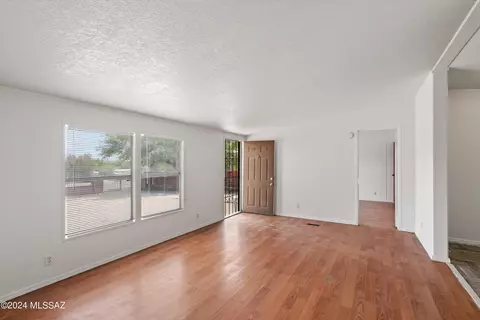 582 E 7th St, Benson, AZ 85602 photo 4