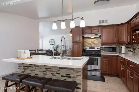 2972 W Maxine Cir, Tucson, AZ 85746