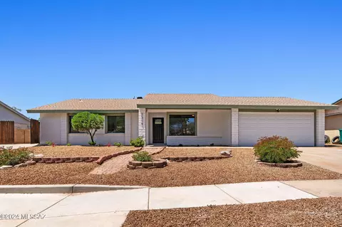 7349 N Heathcliff Ave, Tucson, AZ 85741