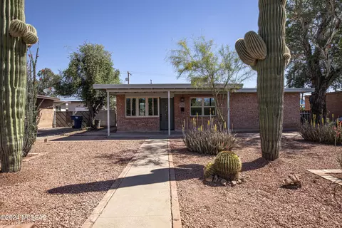 2908 E 21st St, Tucson, AZ 85716