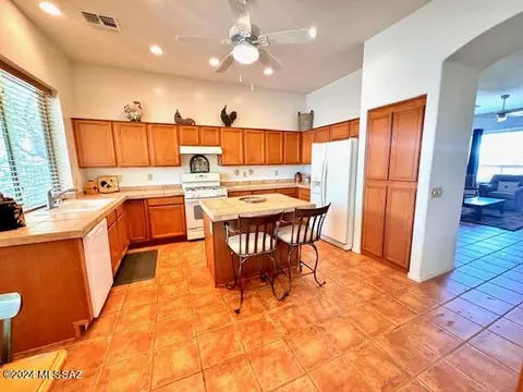 Kitchen - 63722 E Haven Ln, Tucson, AZ 85739 photo 3 of 3