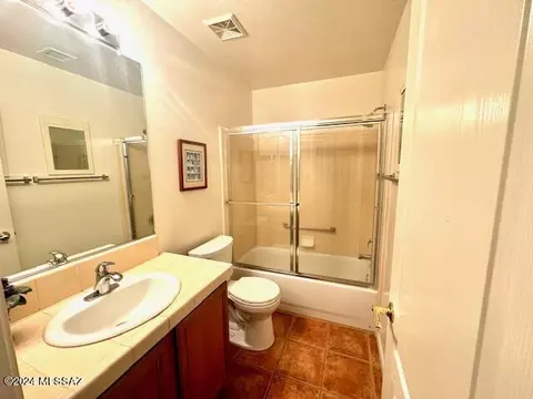 Bath - 63722 E Haven Ln, Tucson, AZ 85739 photo 2 of 2