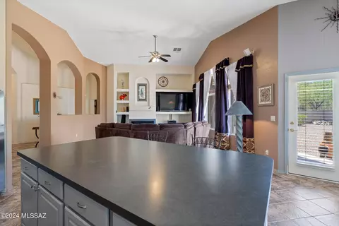 Kitchen - 7812 E Sam Hill Pl, Tucson, AZ 85750 photo 4 of 4