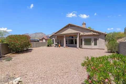 Exterior - 7812 E Sam Hill Pl, Tucson, AZ 85750 photo 3 of 10