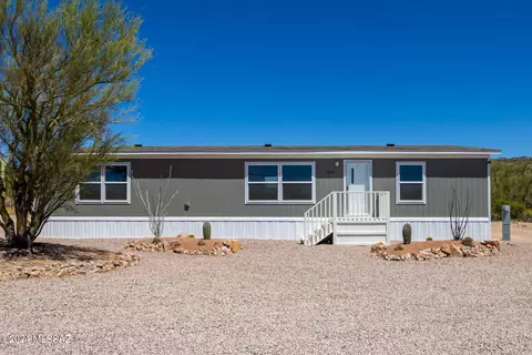11025 S Lava Peak Rd, Vail, AZ 85641