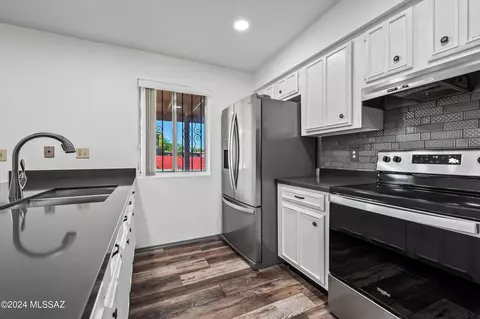 9456 E Simon Pl, Tucson, AZ 85710 photo 15