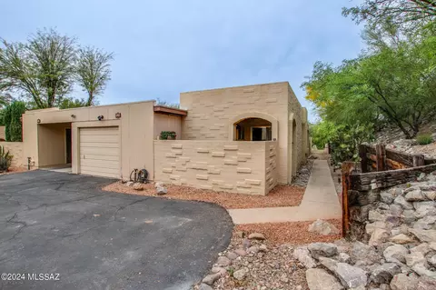 1961 N Camino Sabadell, Tucson, AZ 85715