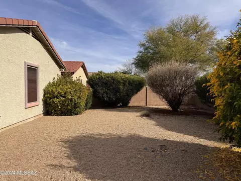 Exterior - 10434 E Marquette St, Tucson, AZ 85747 photo 4 of 5