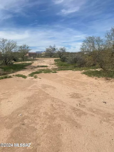 12140 W Daviti Ln, Tucson, AZ 85736