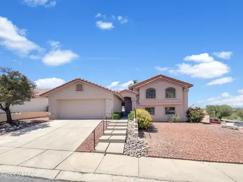 10039 N Roxbury Dr, Oro Valley, AZ 85737