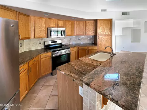 Kitchen - 9477 E Lilly Bay Loop, Tucson, AZ 85710 photo 2 of 2