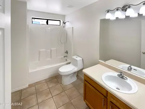 Bath - 9477 E Lilly Bay Loop, Tucson, AZ 85710 photo 2 of 2