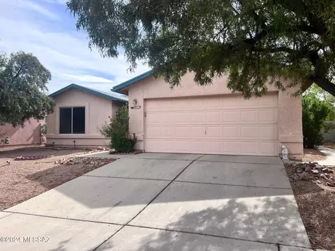 8833 Eagle Creek Dr, Tucson, AZ 85730