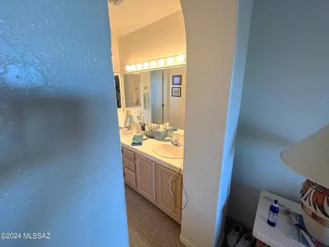 Bath - 202 N Cholla Dr, Pearce, AZ 85625 photo 3 of 4