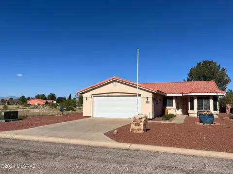 202 N Cholla Dr, Pearce, AZ 85625