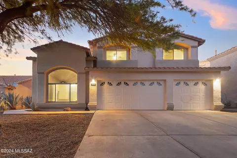 1996 W Silver Rose Pl, Oro Valley, AZ 85737