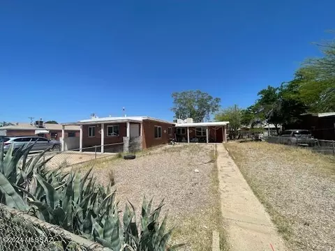 4609 Eastland St, Tucson, AZ 85711