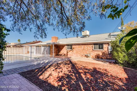 Exterior - 6830 E 4th St, Tucson, AZ 85710 photo 6 of 13