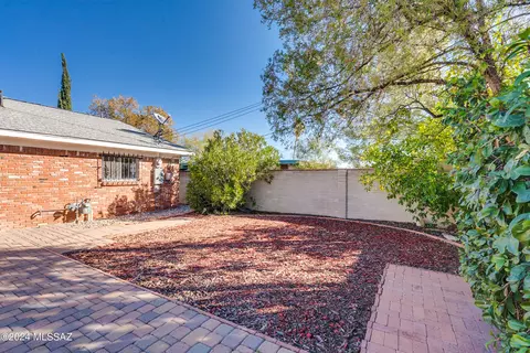 Exterior - 6830 E 4th St, Tucson, AZ 85710 photo 7 of 13