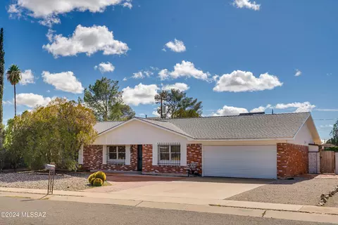6830 E 4th St, Tucson, AZ 85710