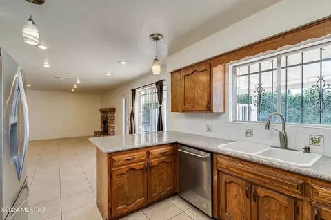 Kitchen - 6830 E 4th St, Tucson, AZ 85710 photo 5 of 5