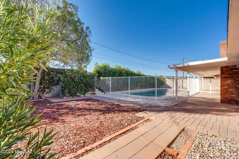 Exterior - 6830 E 4th St, Tucson, AZ 85710 photo 5 of 13