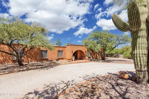 2711 N Avenida Empalme, Tucson, AZ 85715