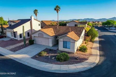 2987 W Country Meadow Dr, Tucson, AZ 85742