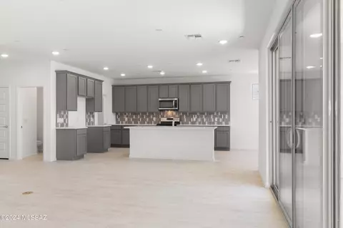 12726 E Lauren Canyon Pl, Vail, AZ 85641