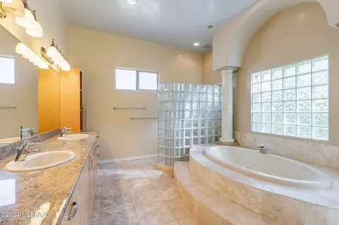 862 E Mt Wrightston Loop, Green Valley, AZ 85614 photo 28