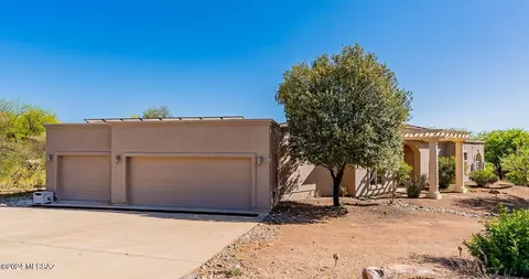 862 E Mt Wrightston Loop, Green Valley, AZ 85614 photo 2