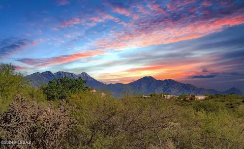 862 E Mt Wrightston Loop, Green Valley, AZ 85614 photo 3