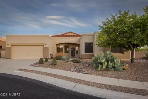 11834 N Potosi Point Dr, Oro Valley, AZ 85737